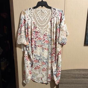 Ariat Floral Lace Cape - Multicolor